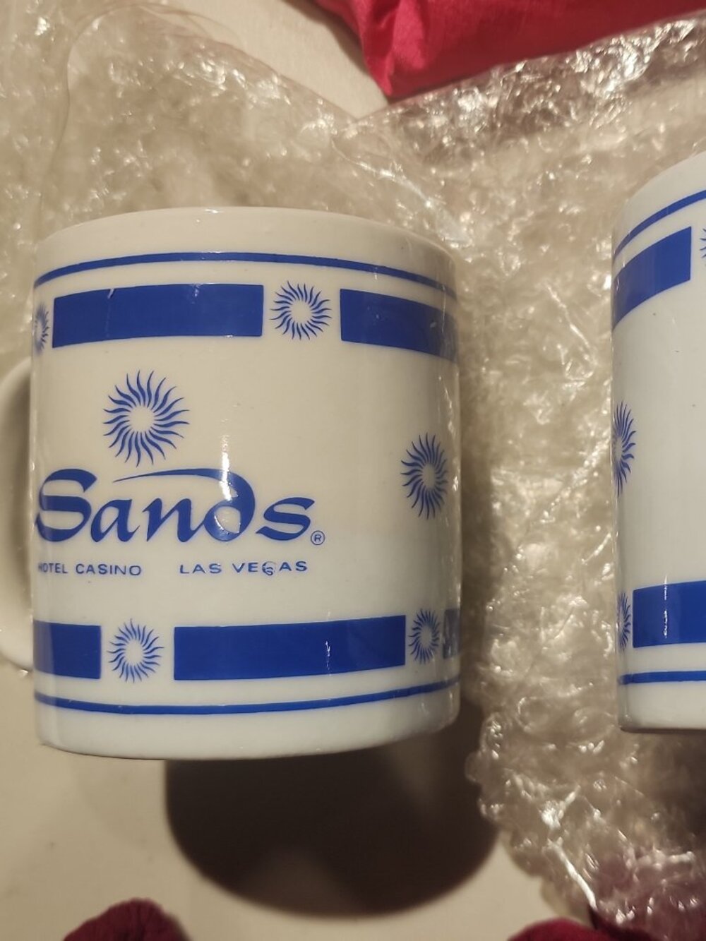 Retro las vegas.....sands  hotel mugs